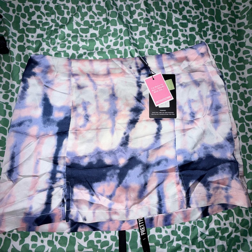PrettyLittleThing Pastel Tie-Dye Mini Skirt